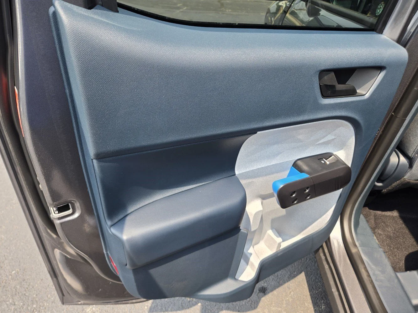New 2026 Carbonized Gray Metallic Ford XLT image 23