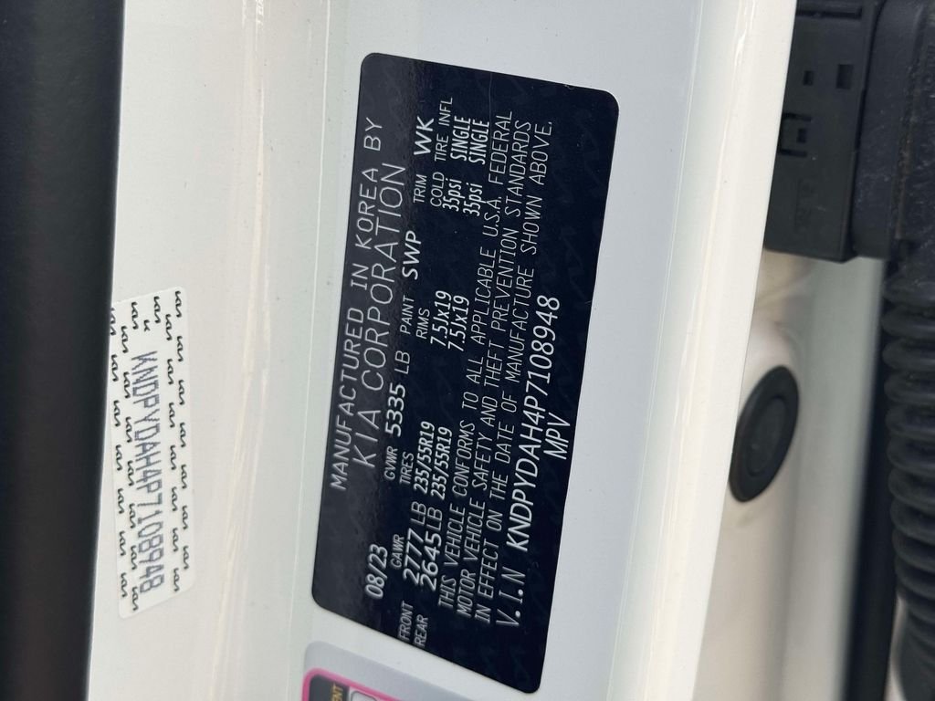 Used 2023 White Kia X-Line image 17
