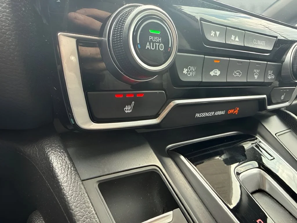 Used 2018  Honda EX image 23