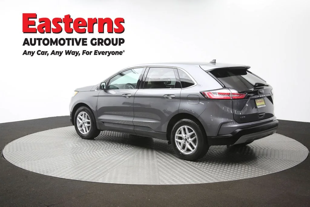 Used 2023 Gray Ford SEL image 63