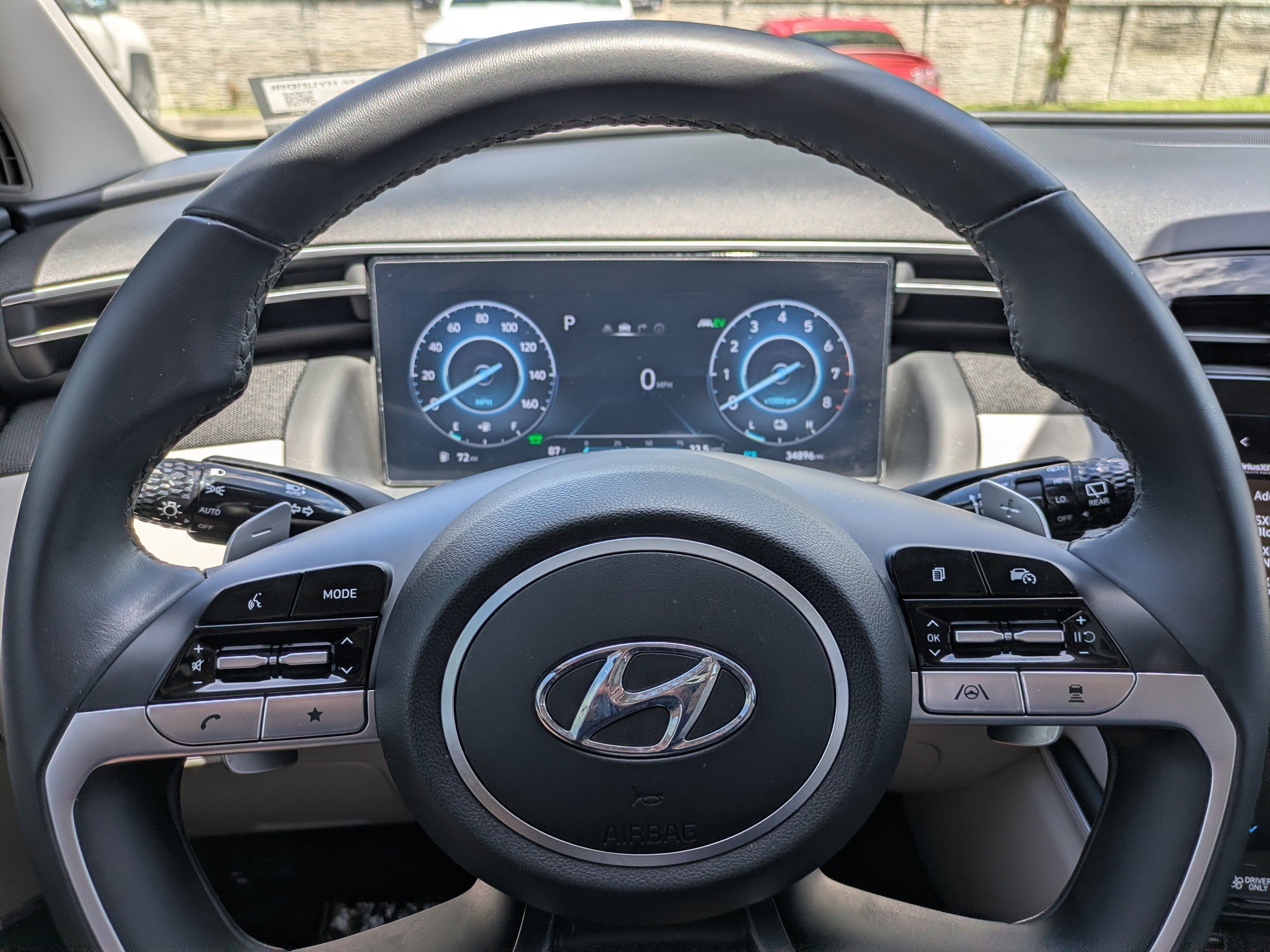 Certified Used 2024 Amazon Gray Hyundai SEL CONVENIENCE image 28