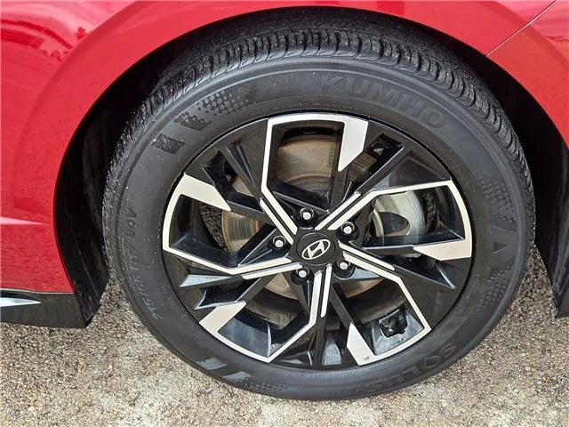 Used 2025 Ultimate Red Hyundai SEL Front-Wheel Drive image 6