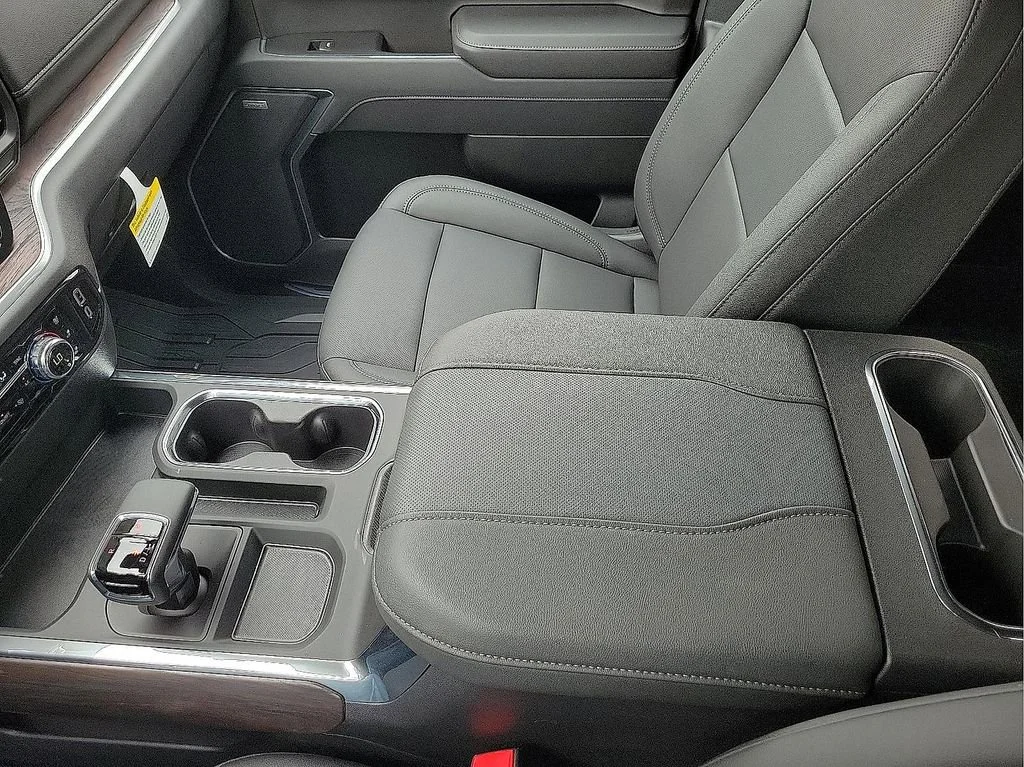 2026 GMC Sierra 1500 SLT - Photo 20