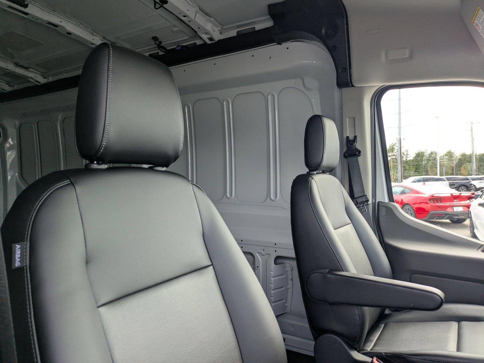 New 2026 Oxford White Ford Cargo Van image 27
