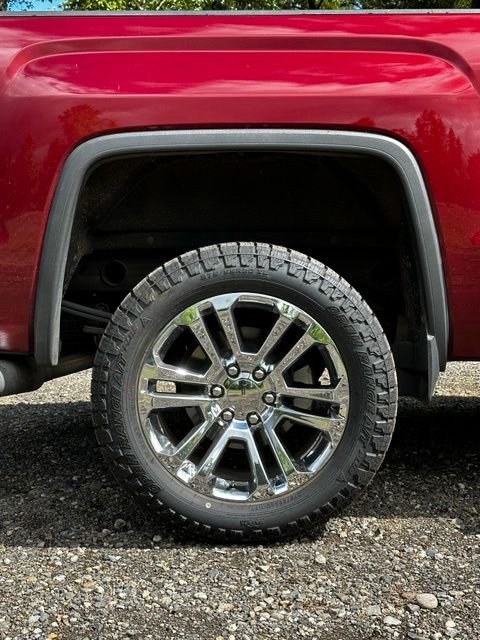 Used 2017 Crimson Red Tintcoat GMC SLT image 29