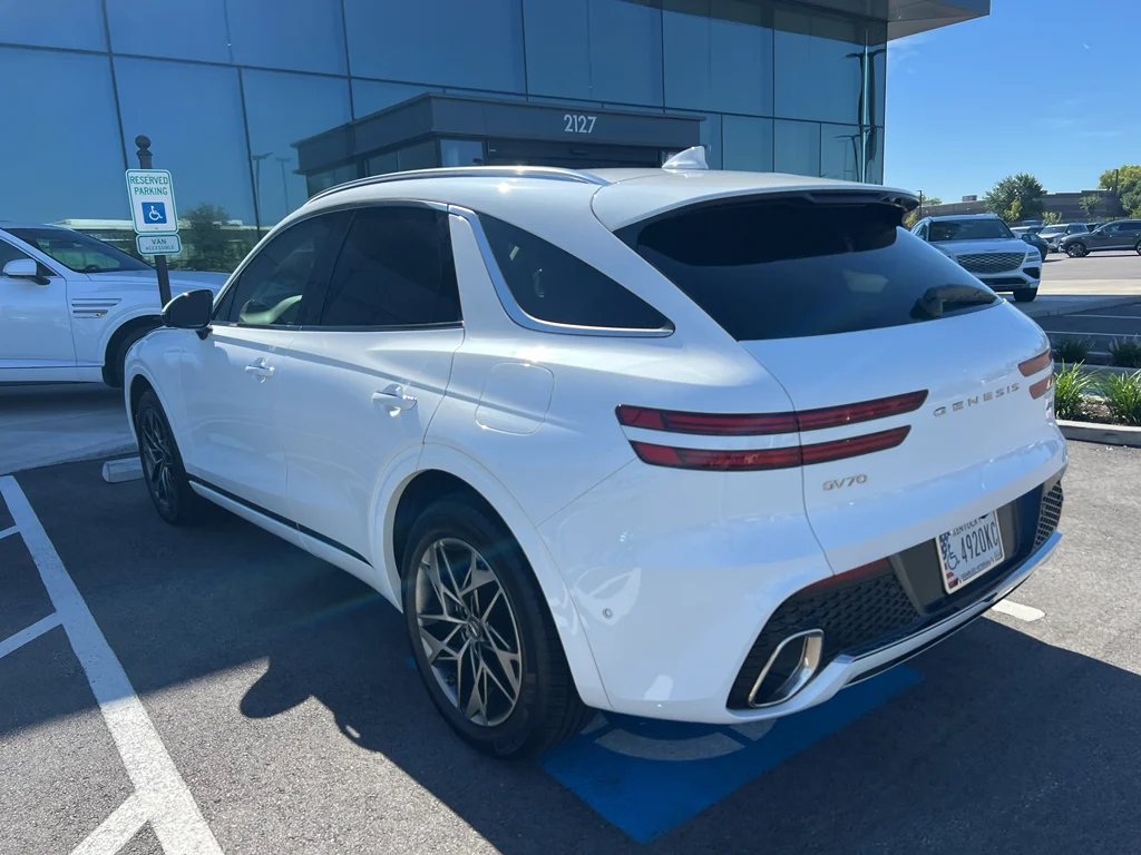 Used 2022 Uyuni White Genesis 2.5T image 15