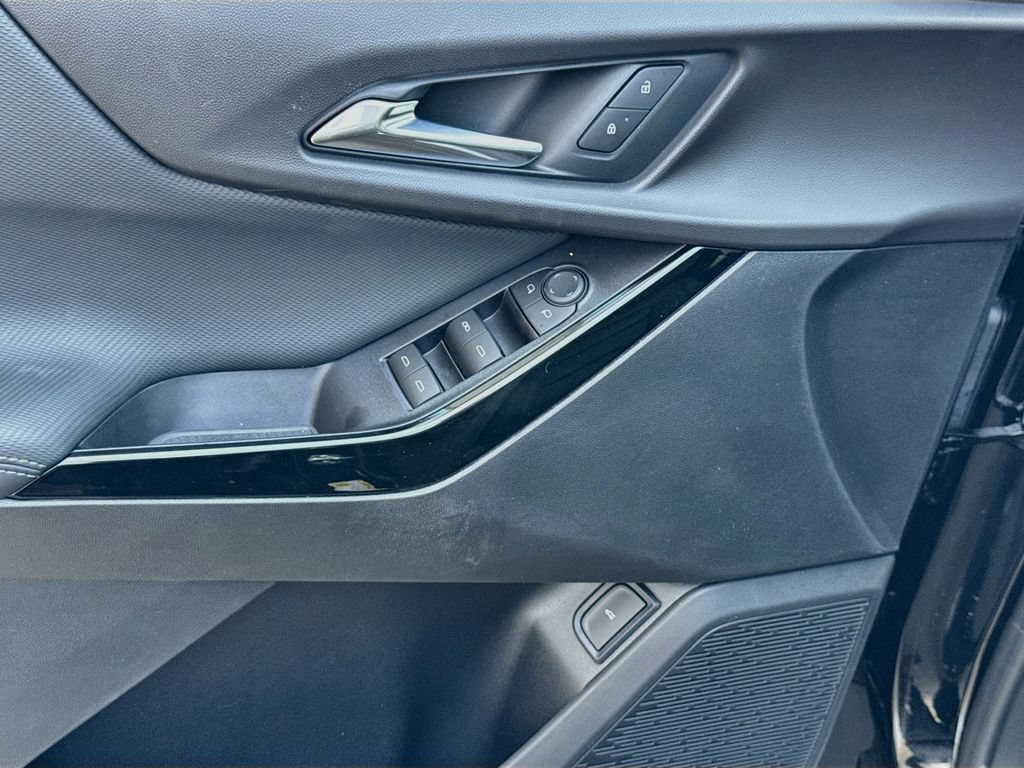 2027 Chevrolet Equinox LT - Photo 20