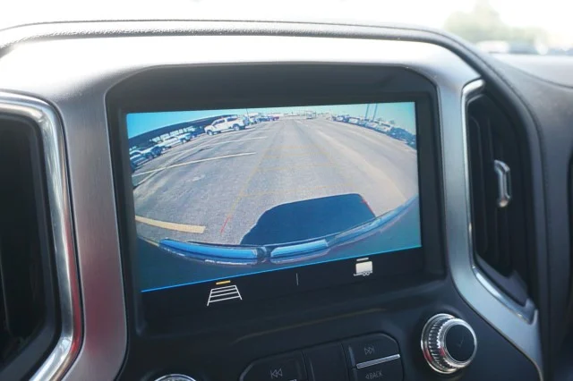 Used 2021 RED GMC SLE image 27