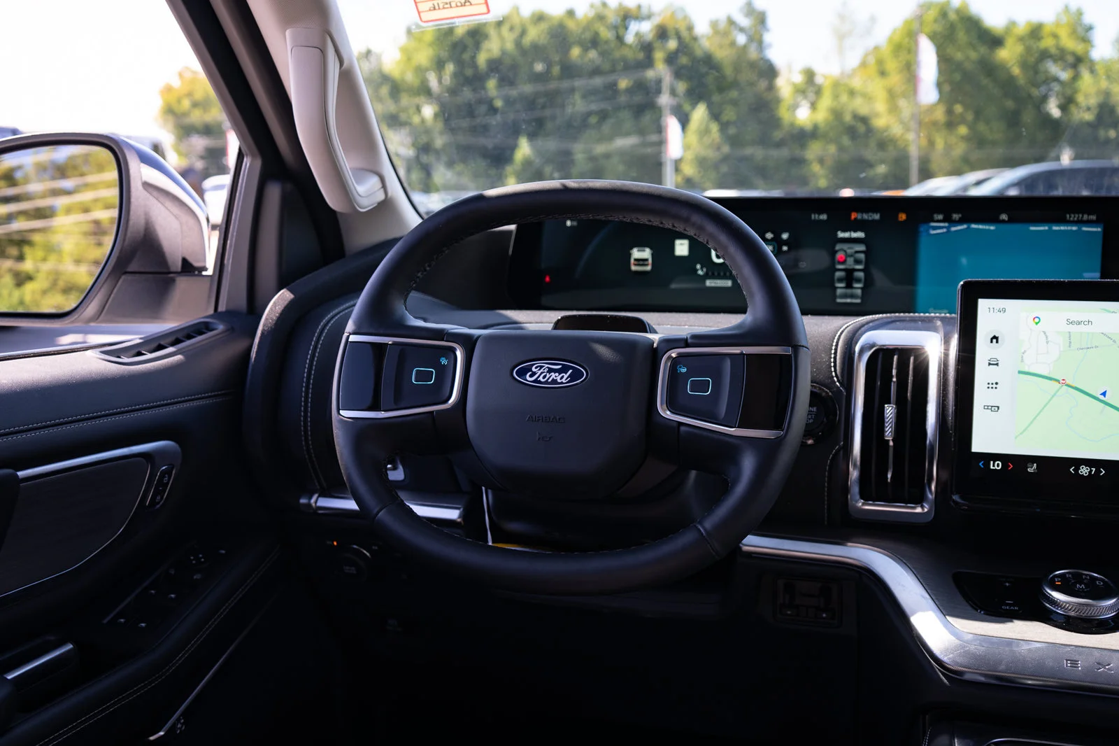 Used 2027 White Ford Platinum image 38