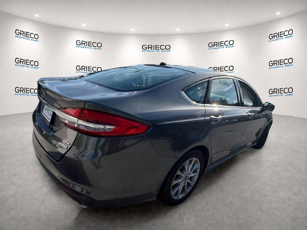 Used 2017 Gray Ford SE image 7