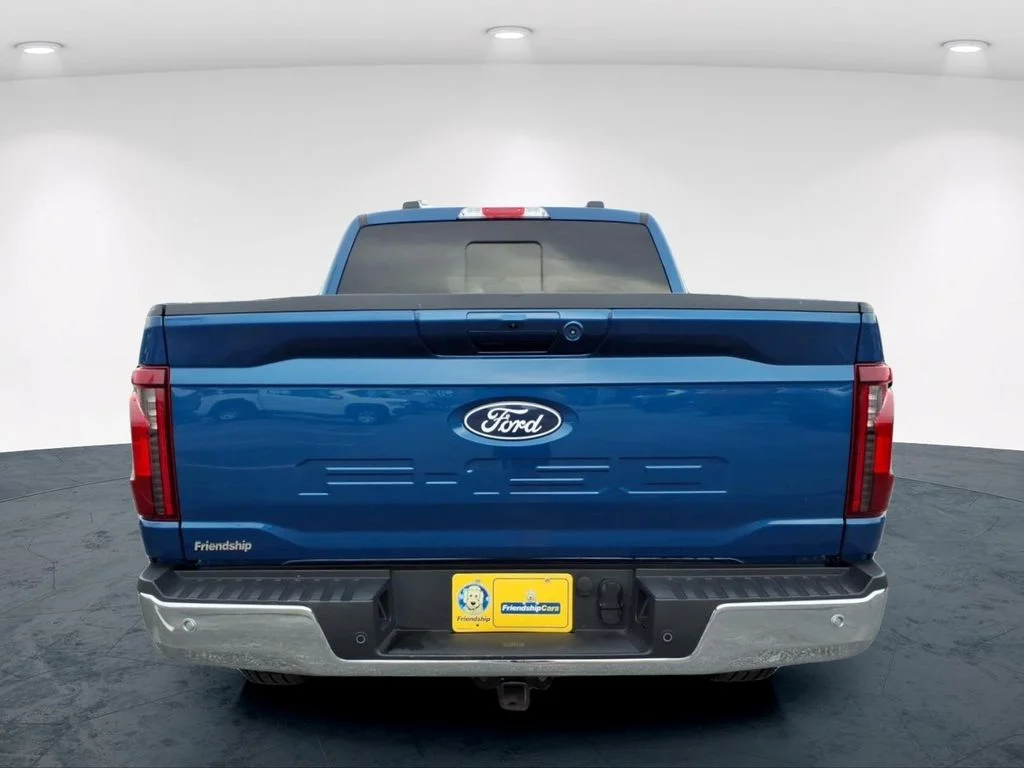 Used 2025 Blue Ford XLT image 10