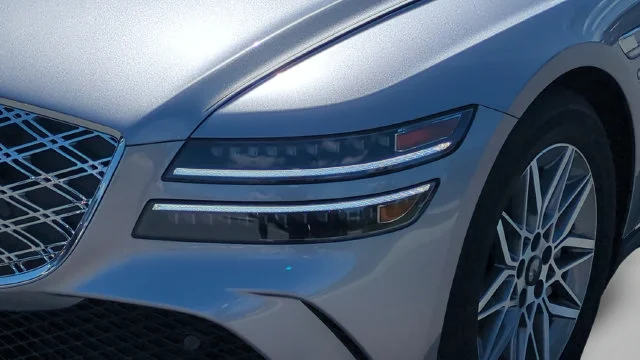 Used 2025 Silver Genesis 2.5T image 23