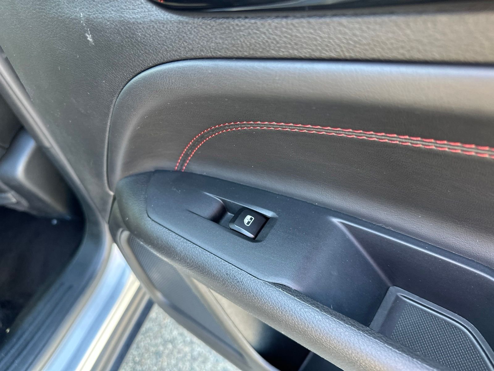 Used 2024 Silver Jeep Trailhawk image 34