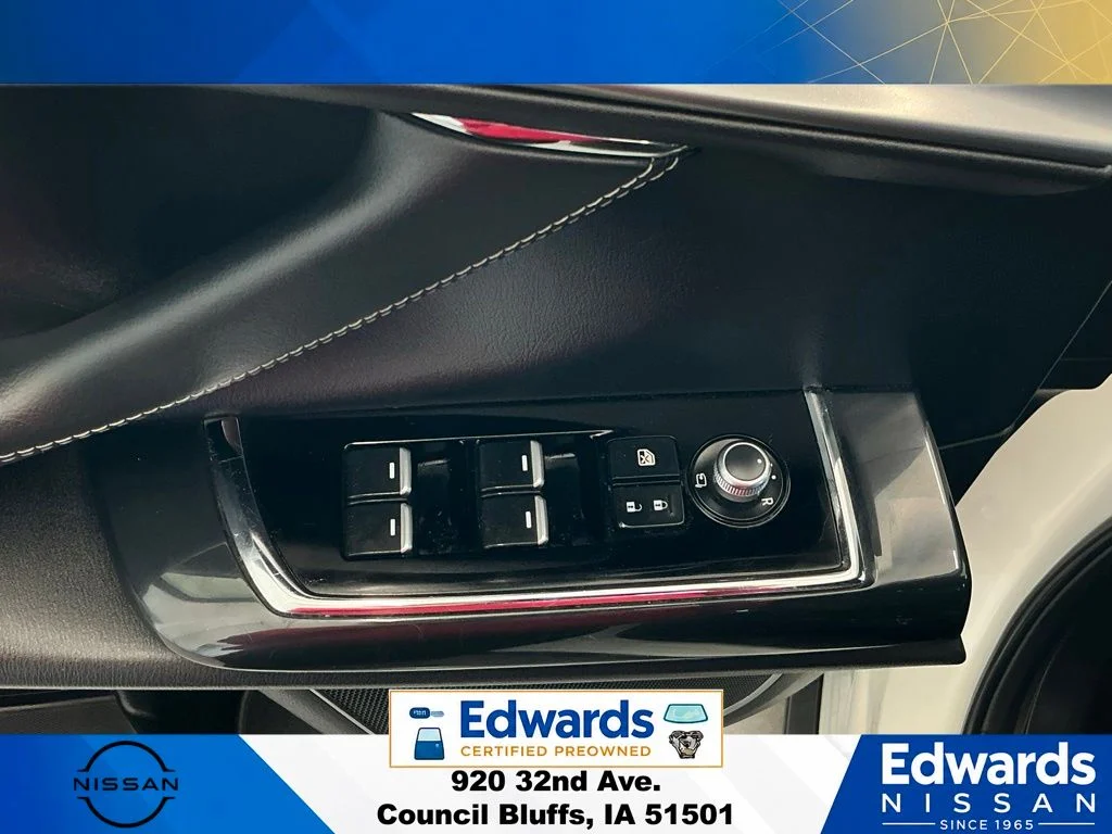 Used 2021 White Mazda Grand Touring image 28