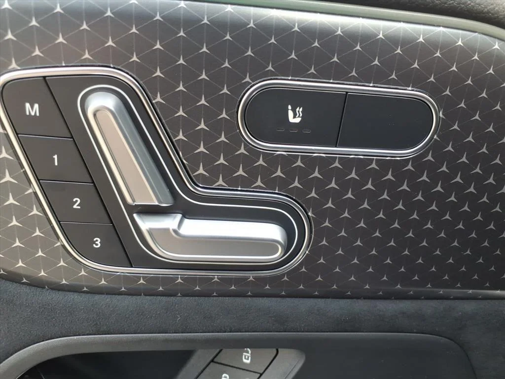 New 2026 Mountain Grey Metallic Mercedes-Benz GLA 250 image 21