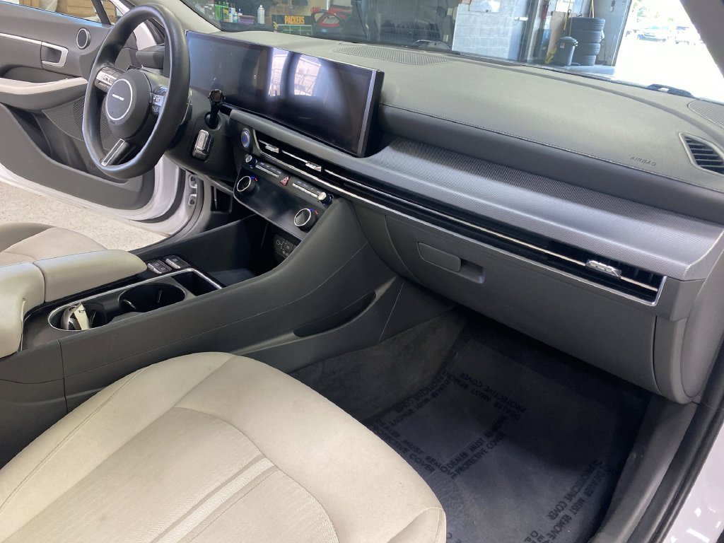 2025 Hyundai Sonata SEL - Photo 37