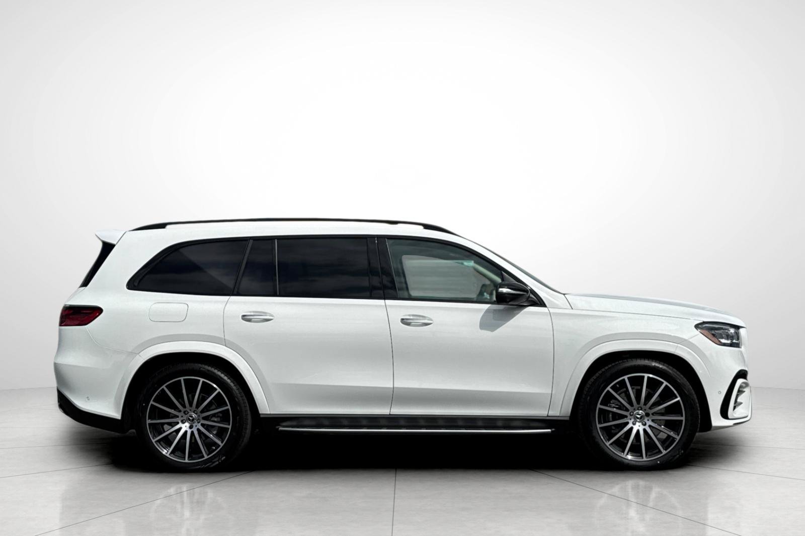 New 2026 Polar White Mercedes-Benz GLS 450 image 32