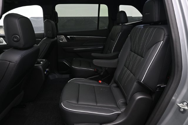 2027 Buick Enclave Avenir - Photo 11