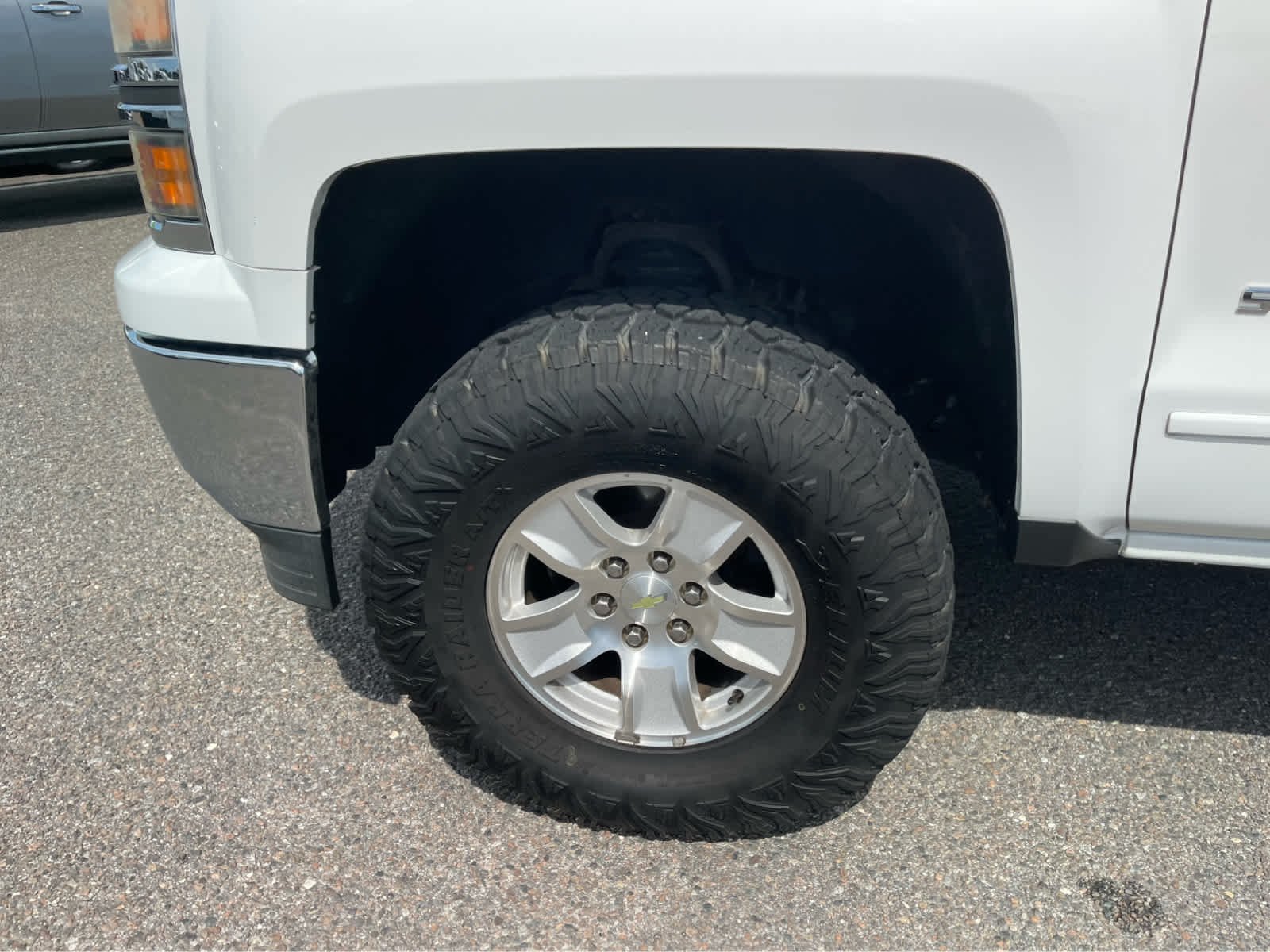 Used 2015 SUMMIT WHITE Chevrolet LT image 12