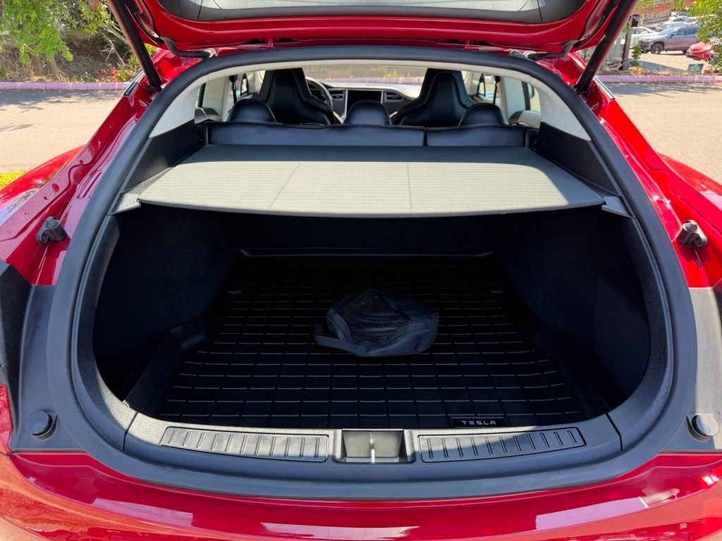 Used 2013 Red Tesla Performance image 10