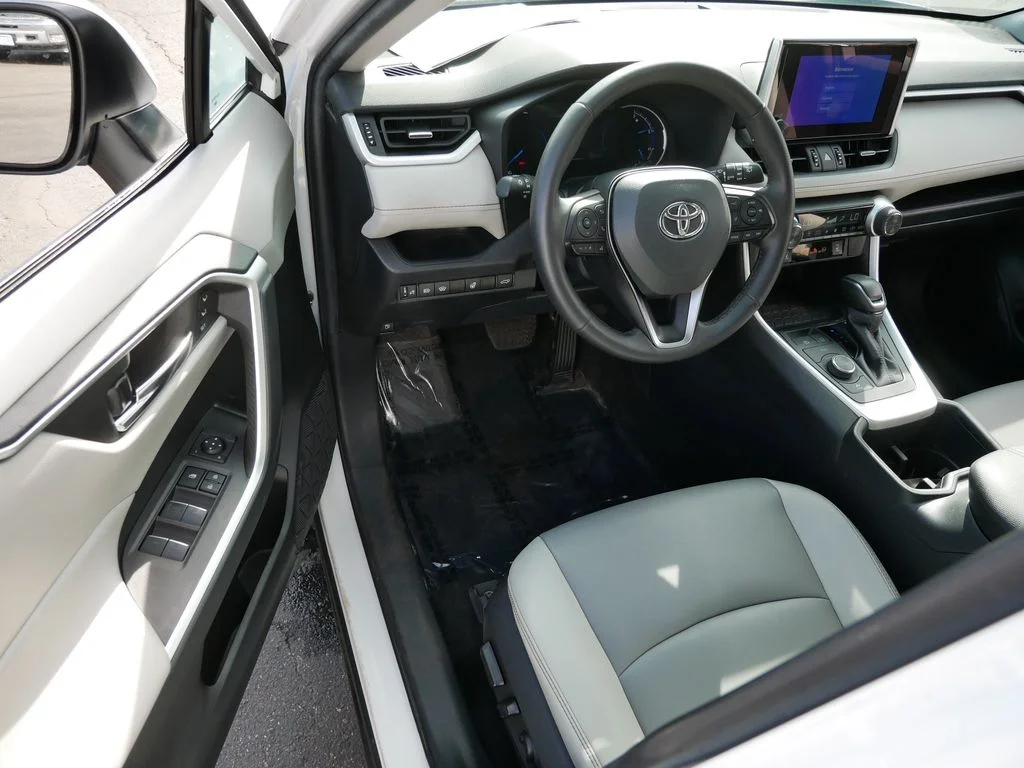 Used 2024 Beige Toyota XLE Premium image 10
