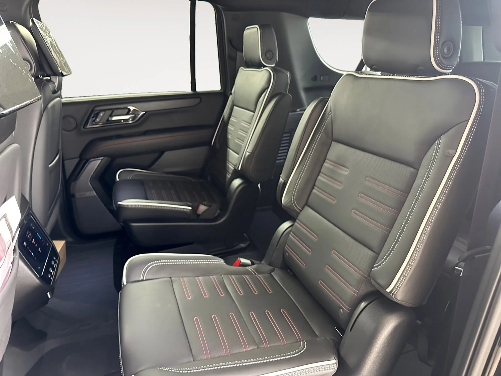 New 2026 Onyx Black GMC AT4 Ultimate image 24