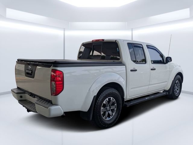 Used 2017 White Nissan Desert Runner image 3