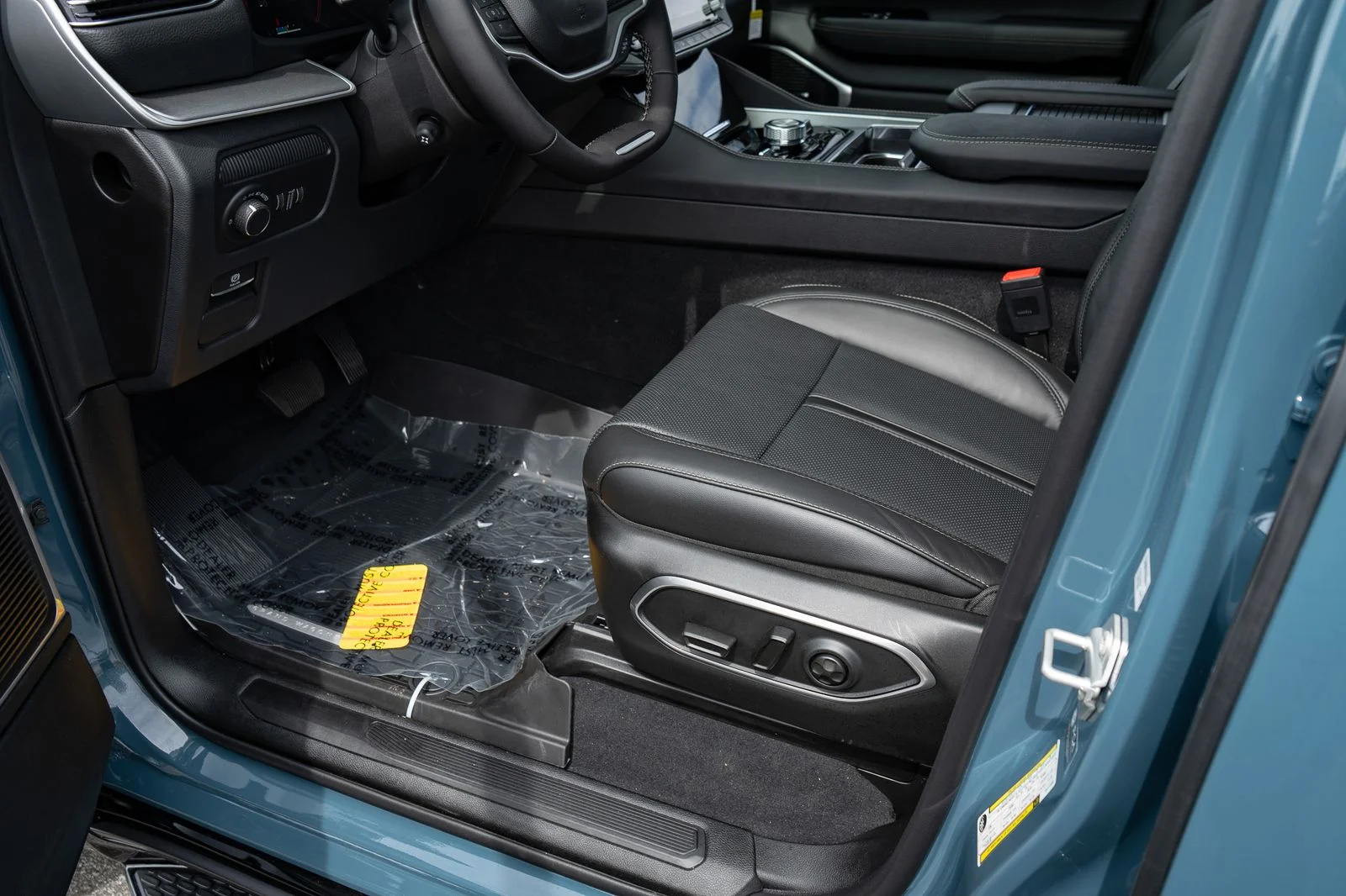 New 2026 Steel Blue Exterior Paint Jeep Upland image 18