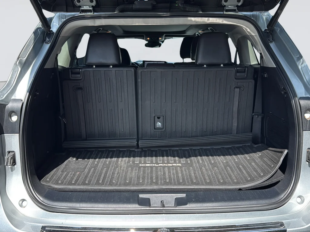 Used 2021 Silver Toyota Platinum image 46
