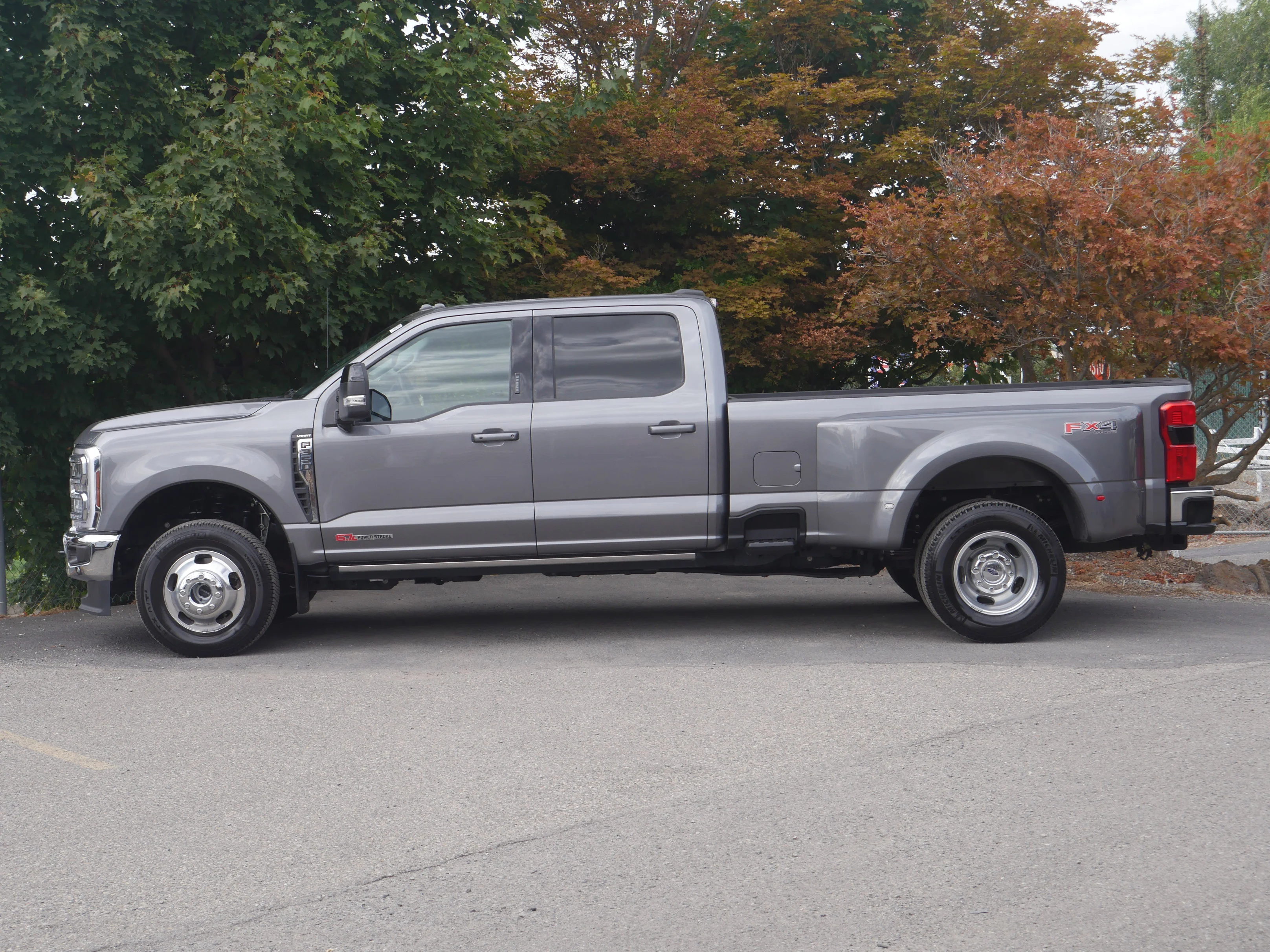 Certified Used 2024 Carbonized Gray Metallic Ford LARIAT image 20