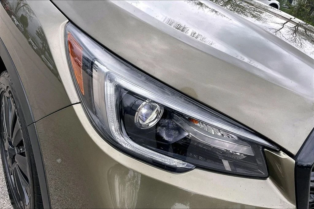 Used 2022 Brown Subaru Onyx Edition image 29