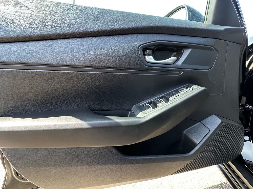 Used 2023  Honda LX image 21