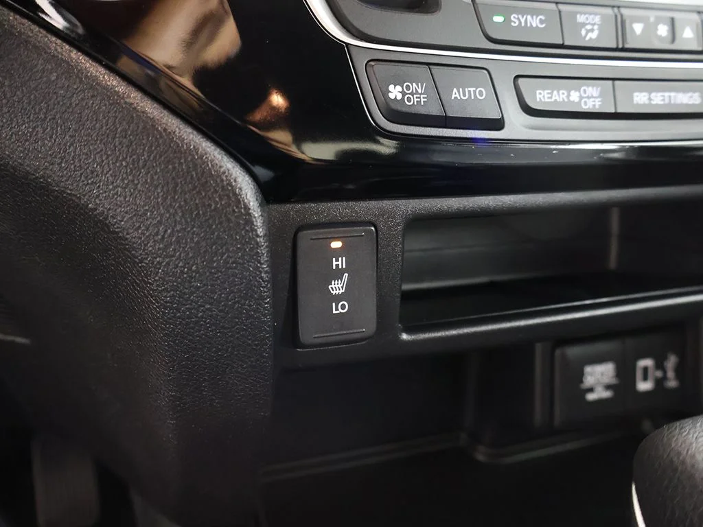 Used 2019 Crystal Black Pearl Honda RTL-E image 57