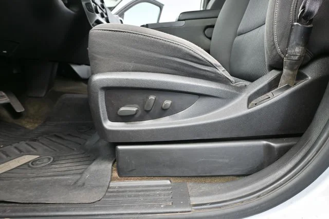 Used 2016 Silver Chevrolet LT image 20