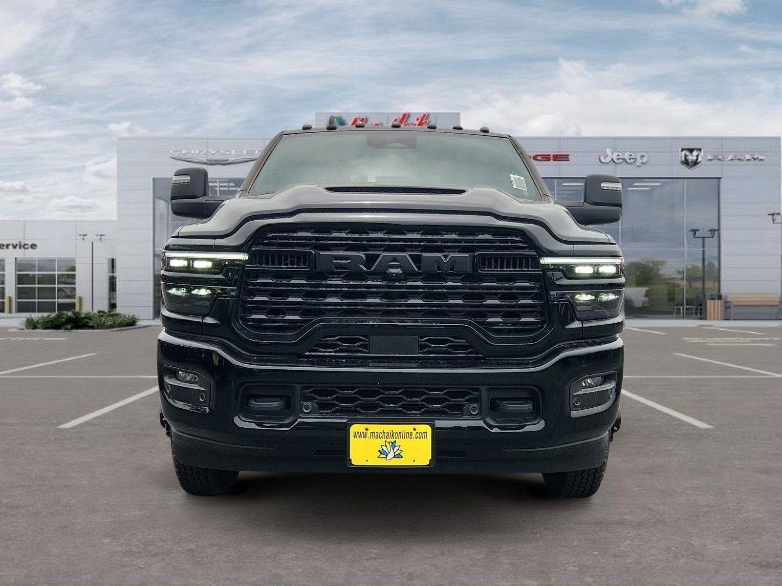 New 2026 Diamond Black Crystal Pearl-Coat Exterior Paint RAM Limited image 8