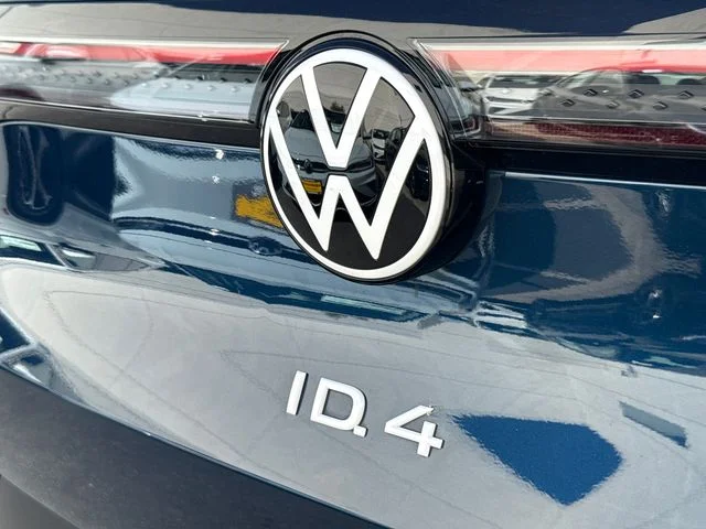 Certified Used 2023 Blue Metallic Volkswagen Standard image 10