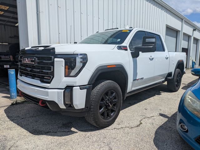2024 GMC Sierra 4WD Crew Cab Standard Box AT4's photo