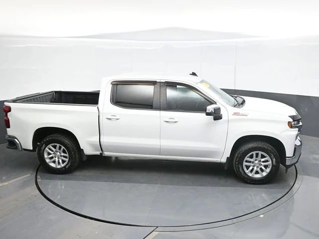 Used 2020 White Chevrolet LT image 16
