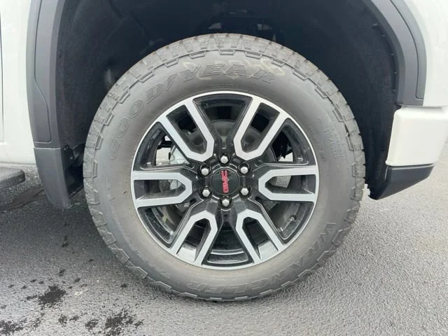 New 2026 Summit White GMC AT4 image 6