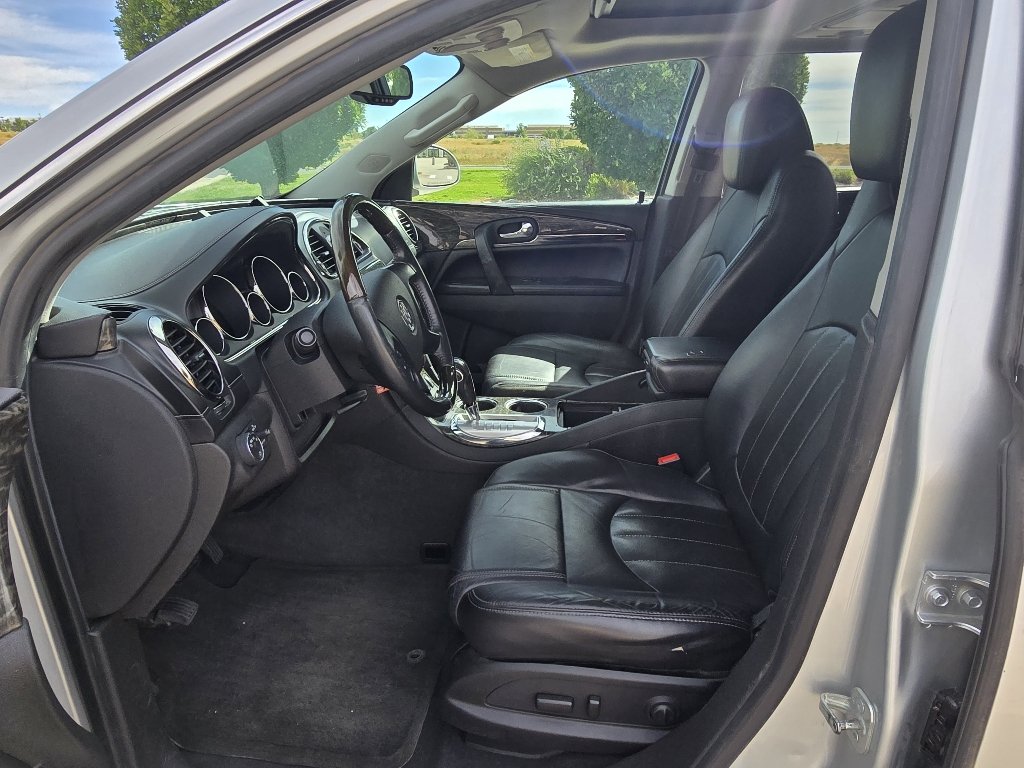 Used 2013 Quicksilver Metallic Buick Leather image 11
