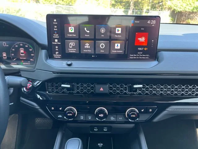 2023 Honda Accord Hybrid Touring - Photo 22