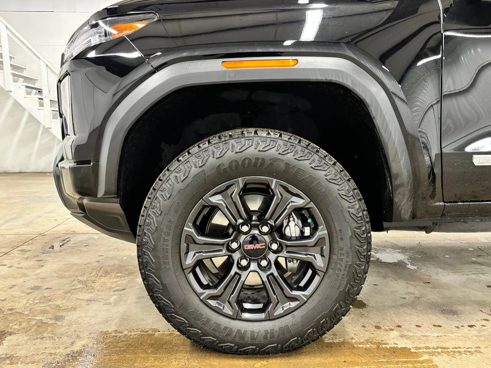 Used 2025 Black GMC Elevation image 9