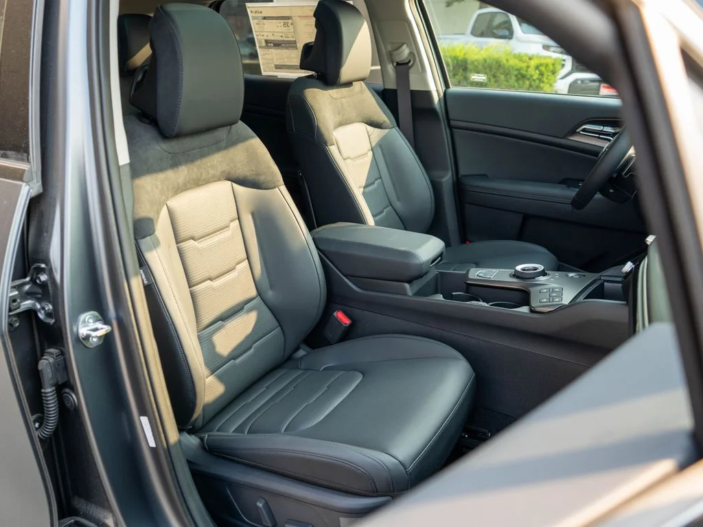New 2026 Shadow Matte Gray Kia SX Prestige image 9