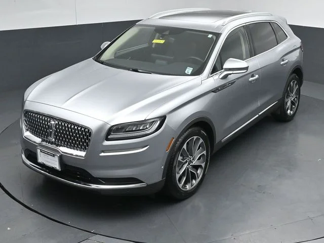 Used 2023 Silver Lincoln Reserve image 48