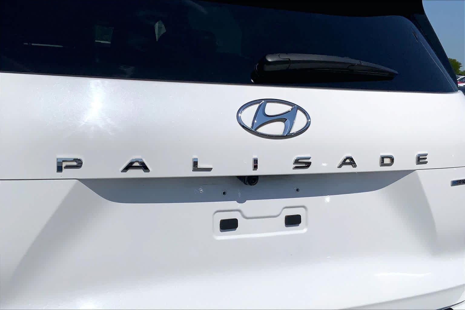 Used 2024 Hyper White Hyundai Calligraphy image 10