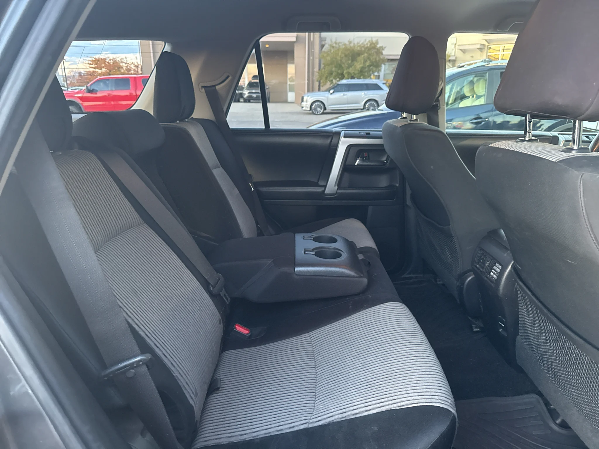 Used 2016 Magnetic Gray Metallic Toyota SR5 image 9