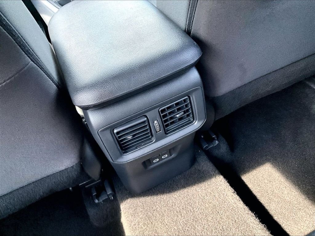 Used 2025 White Toyota XLE image 27