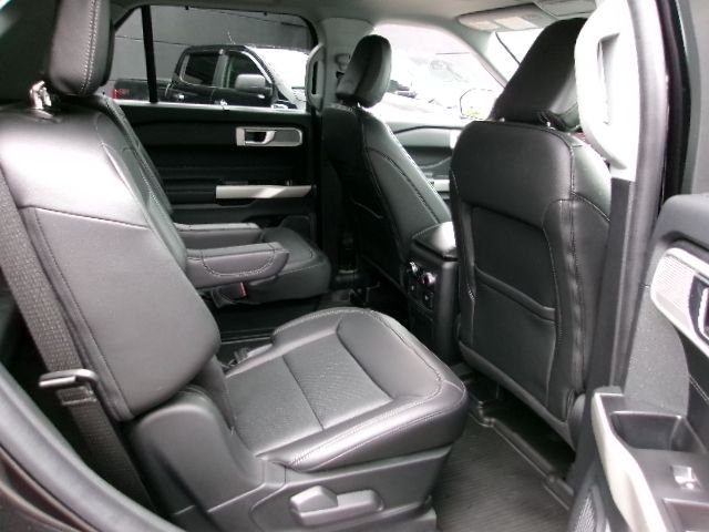 Certified Used 2023 Black Metallic Ford XLT image 5