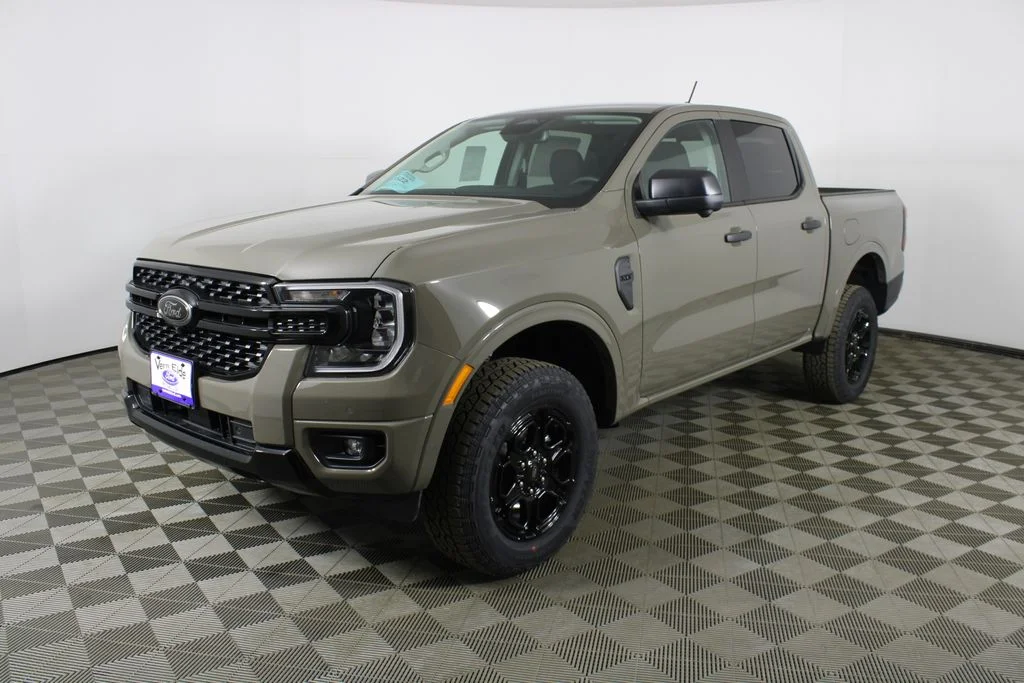 New 2026 Marsh Gray Ford XLT image 3