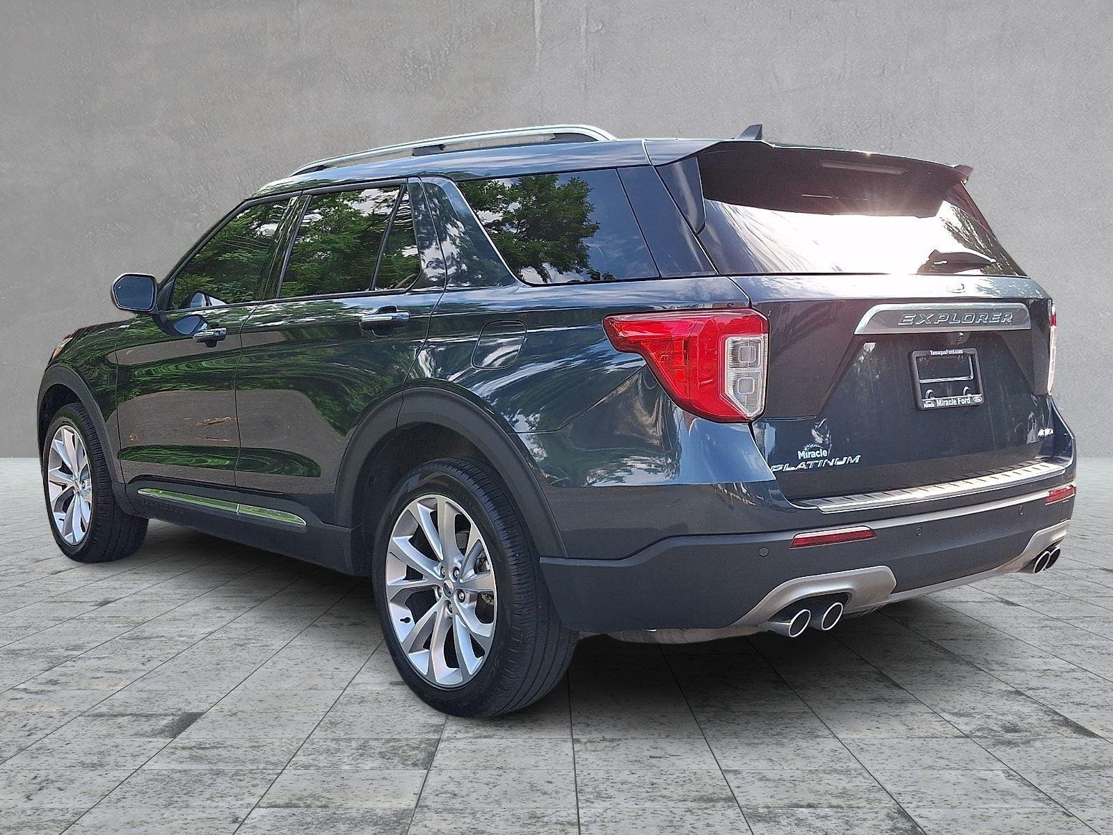Used 2022 Stone Blue Metallic Ford Platinum image 4